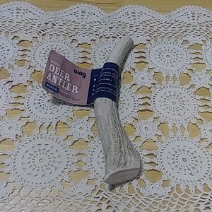Amazon Brand - Wag Dog Deer Antler Chew, Naturally Shed. Whole, Medium
